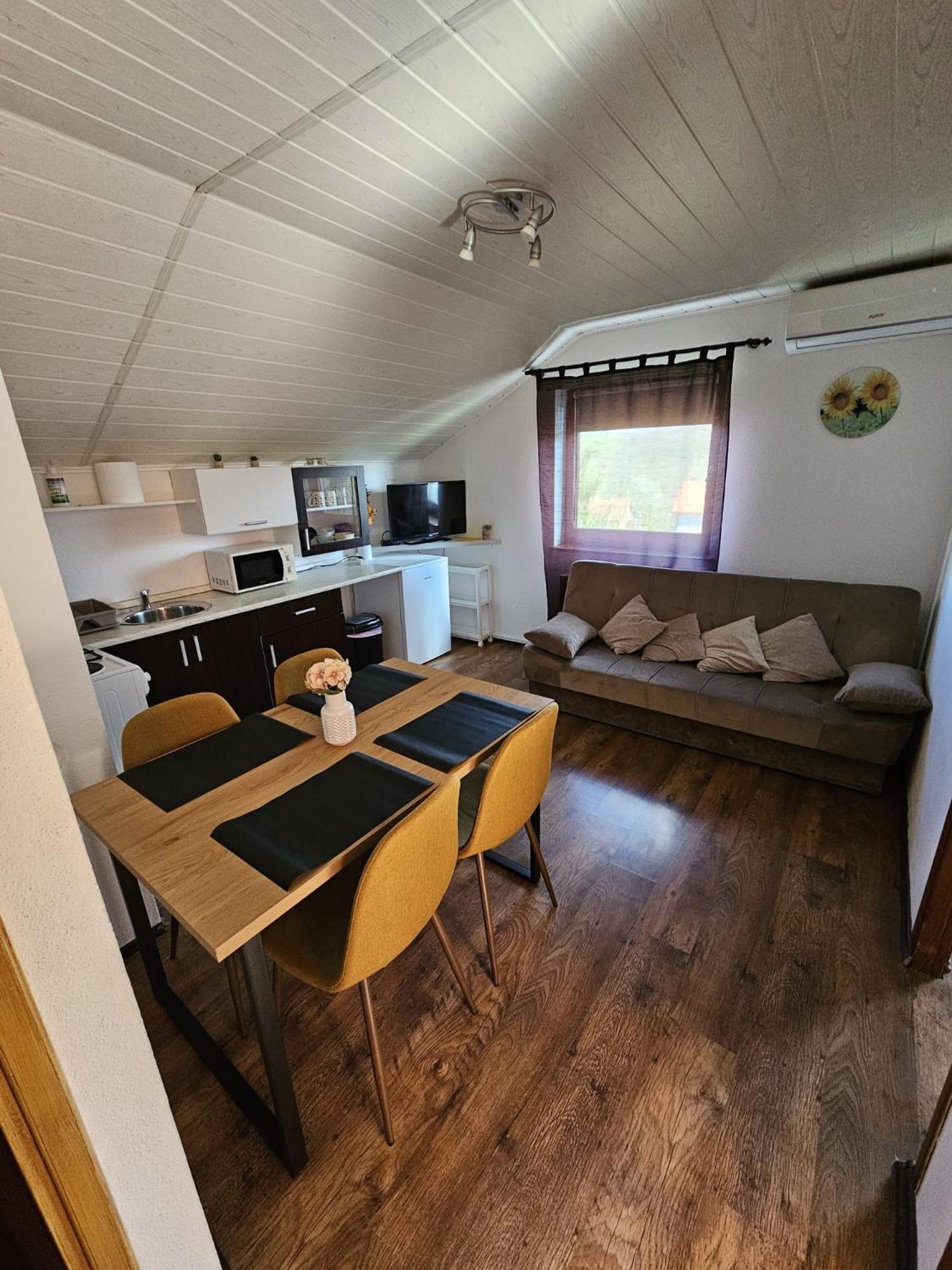 House Petra Daire Rakovica Dış mekan fotoğraf